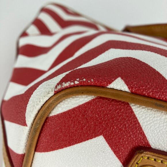 DOONEY & BOURKE RED, WHITE CHEVERON WOMENS SHOULDER BAG TOTE - Picture 7 of 16